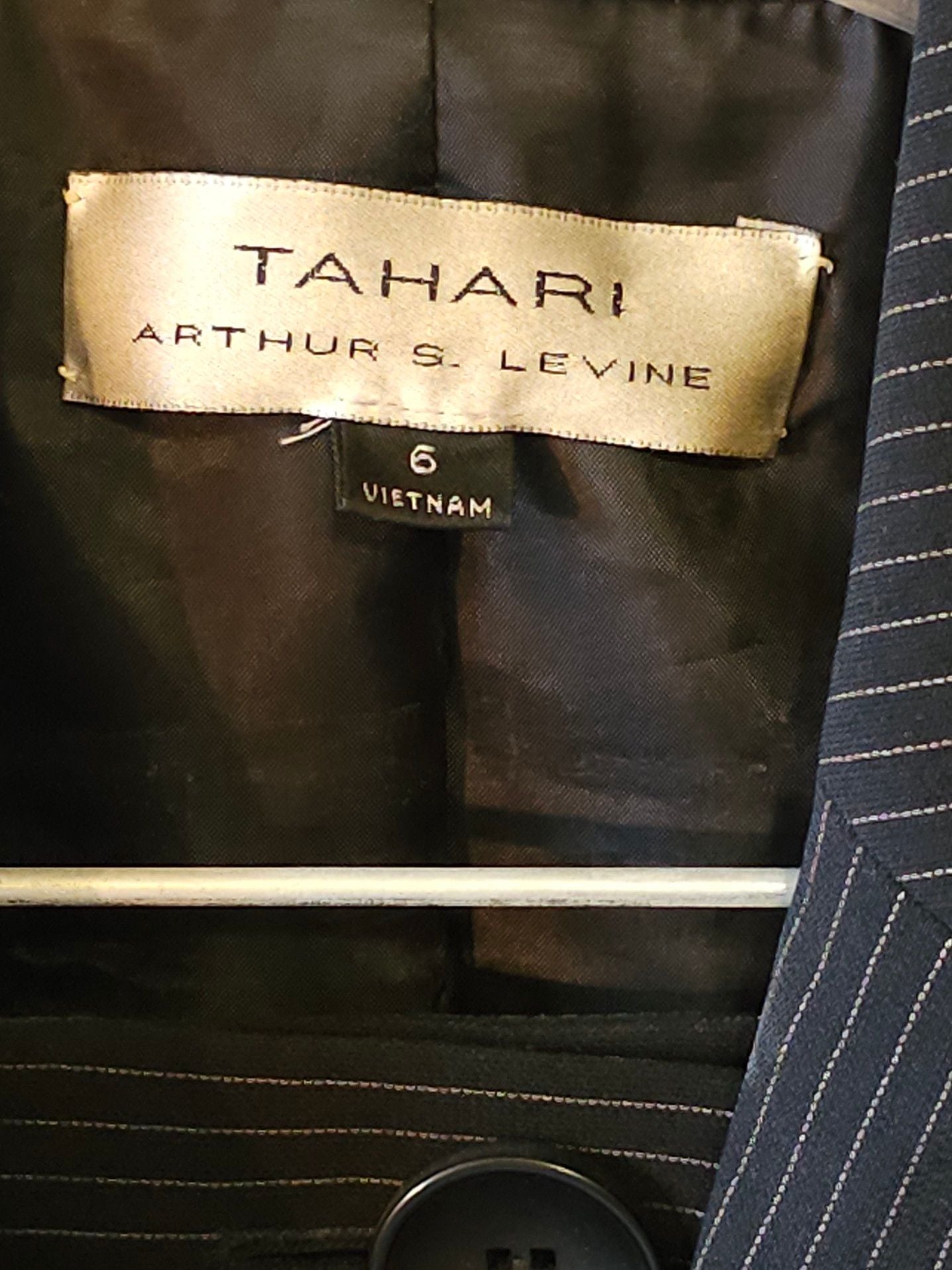 Tahari Arthur S. Levine Women's Black Pinstripe Two-Button Career Blazer Jacket Size 6 5