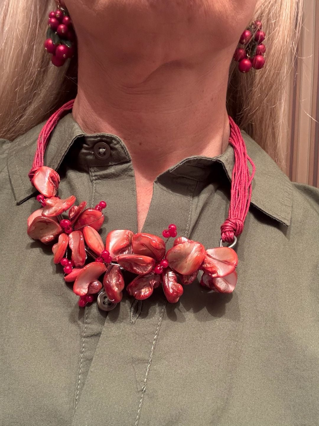Red Shell Composite Statement Necklace with Multi-Strand Cord 4