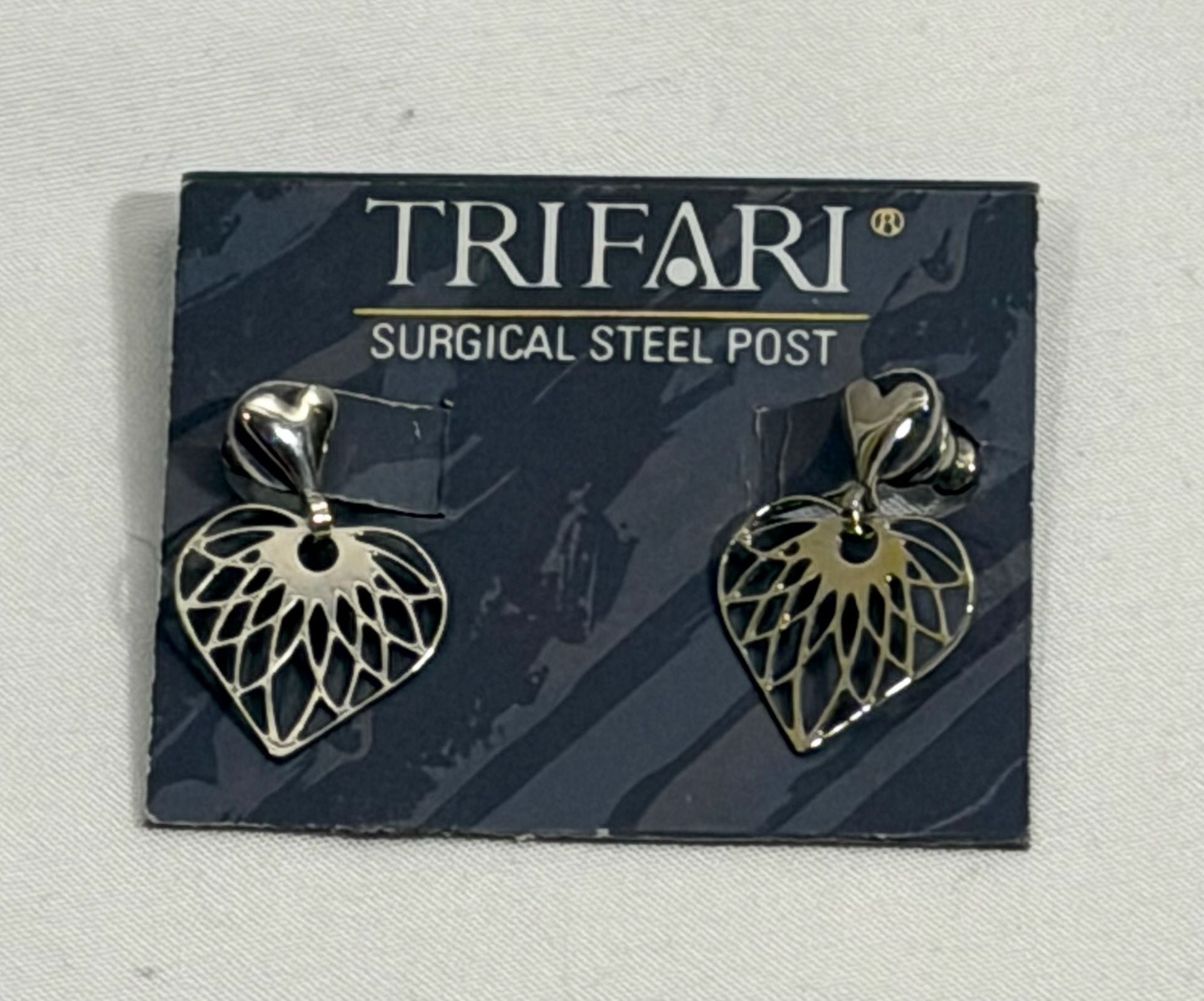 Vintage Trifari Filigree Heart Drop Earrings with Surgical Steel Posts 2