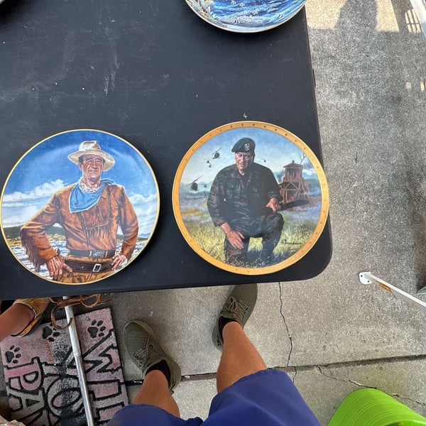 Franklin Mint John Wayne Legendary Green Beret Collector Plate by Robert Tanenbaum