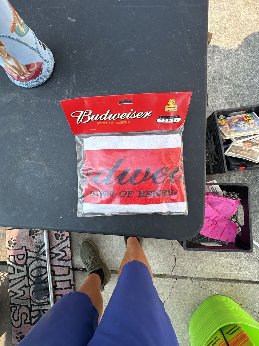 Ebonite Budweiser King of Beers Giant Bowling Towel 1