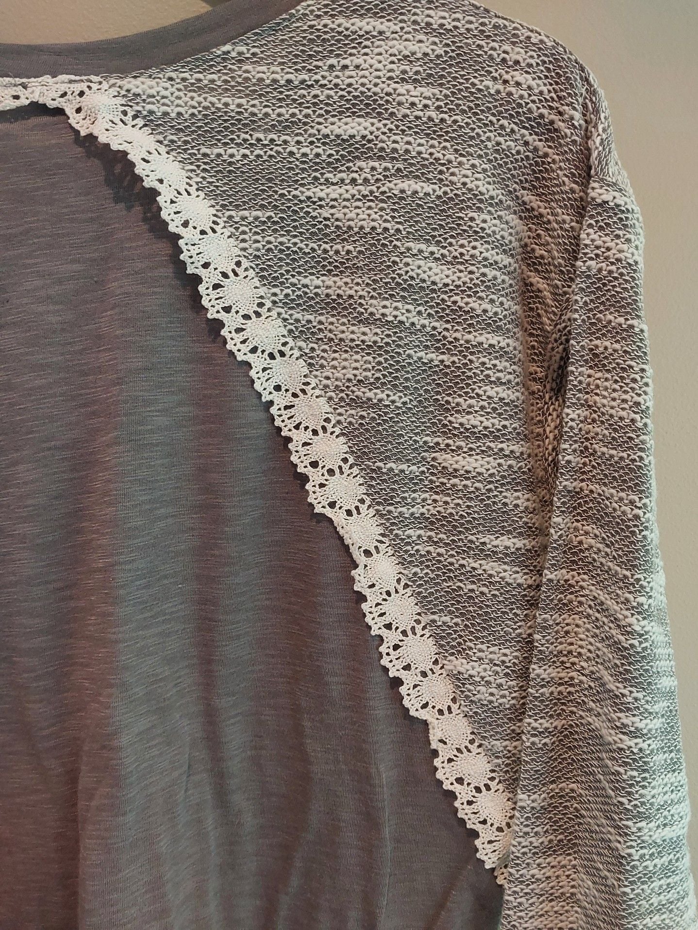 Crown & Ivy Gray and White Marled Knit Long Sleeve Top with Lace Side Inserts 9