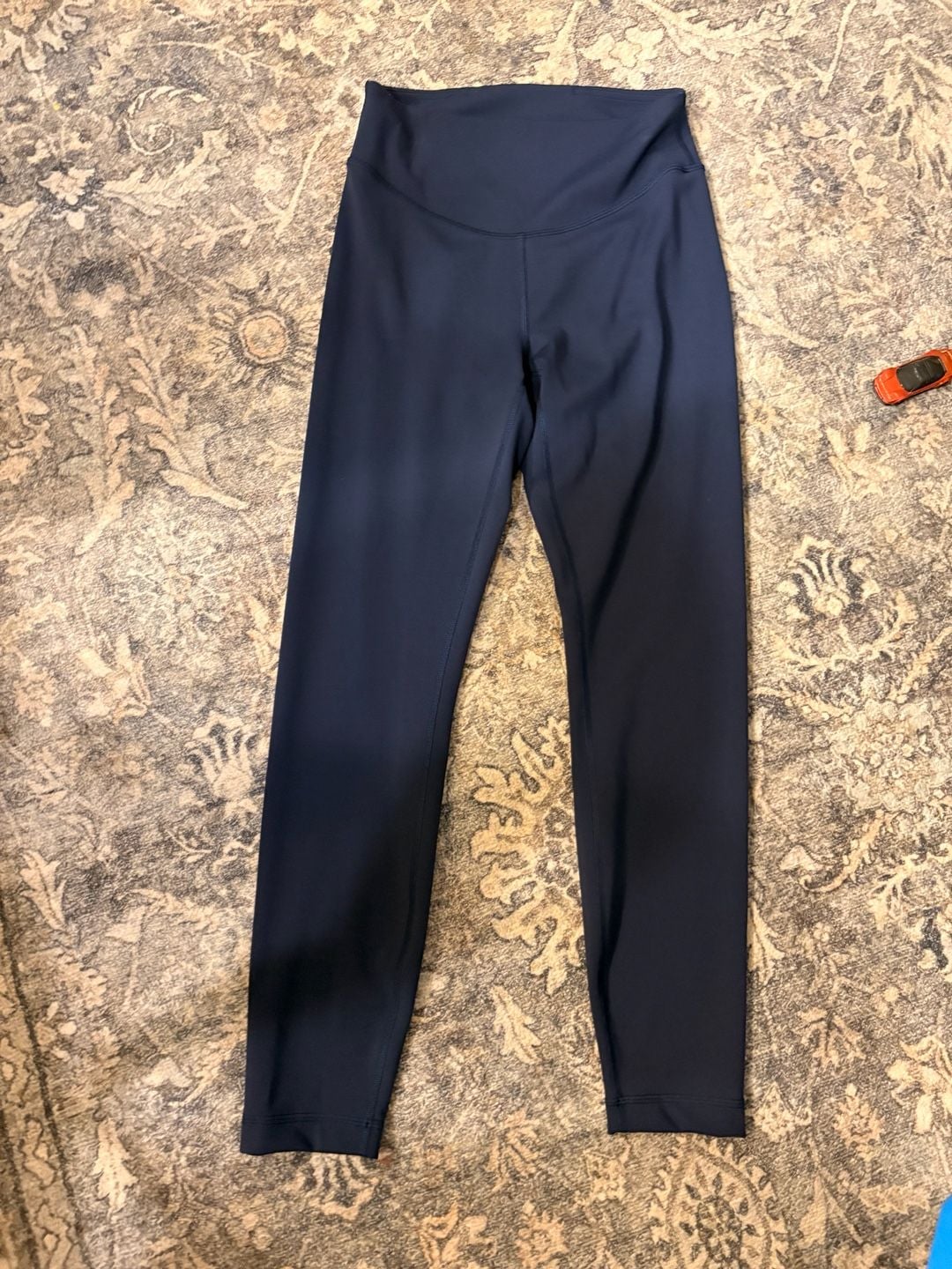 Bundle of 80 Lululemon and Gymshark Athletic Wear Pieces 2