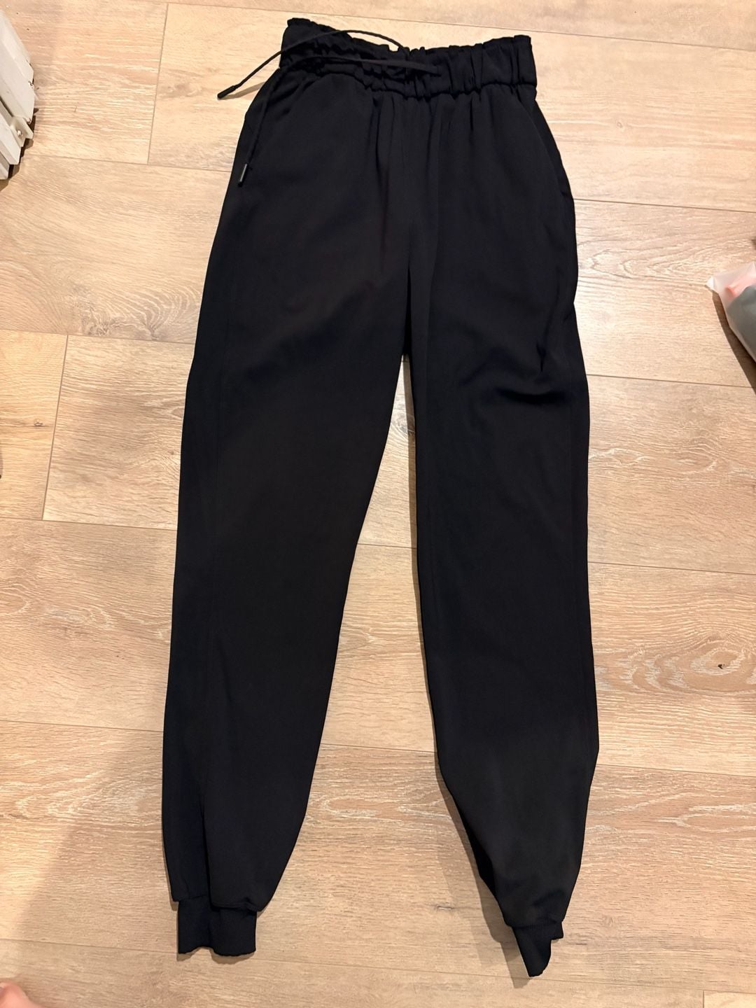 Bundle of 80 Lululemon and Gymshark Athletic Wear Pieces 7