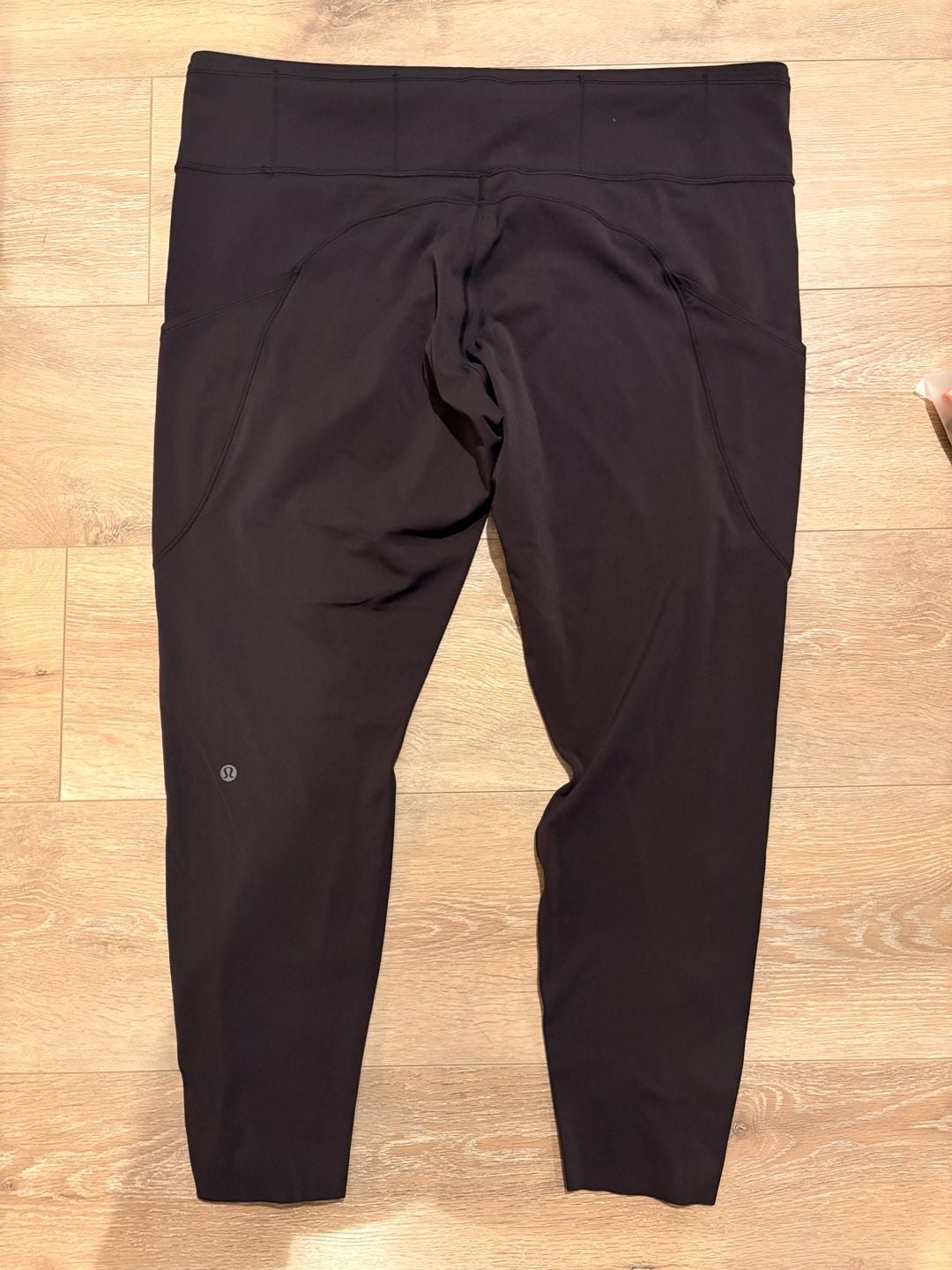 Bundle of 80 Lululemon and Gymshark Athletic Wear Pieces 17