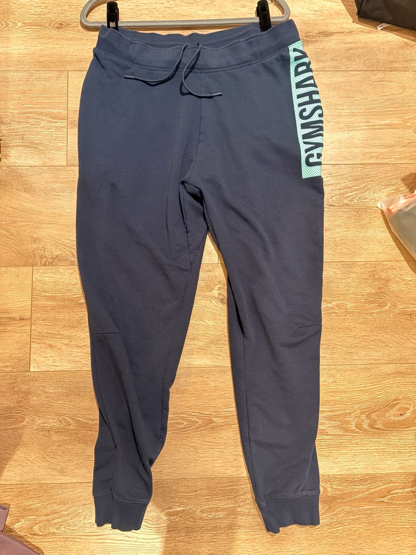 Bundle of 80 Lululemon and Gymshark Athletic Wear Pieces 19