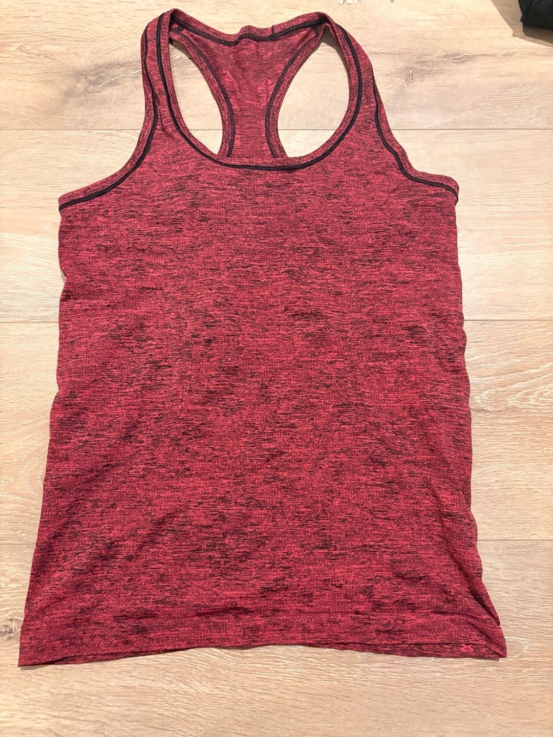 Bundle of 80 Lululemon and Gymshark Athletic Wear Pieces 23