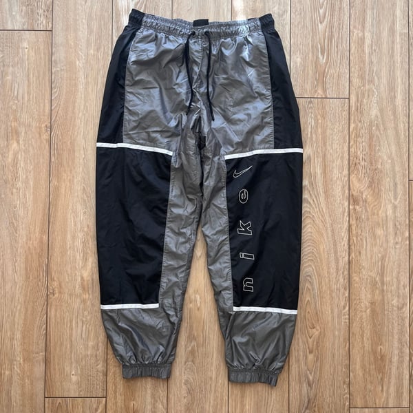Nike Sportswear Women's Woven Color Block Jogger Pants