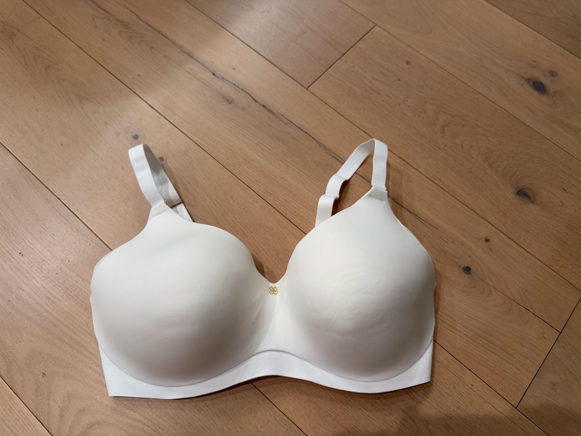 Honeylove CloudEmbrace Wireless Bra, White, Size 40DDD(F) 1