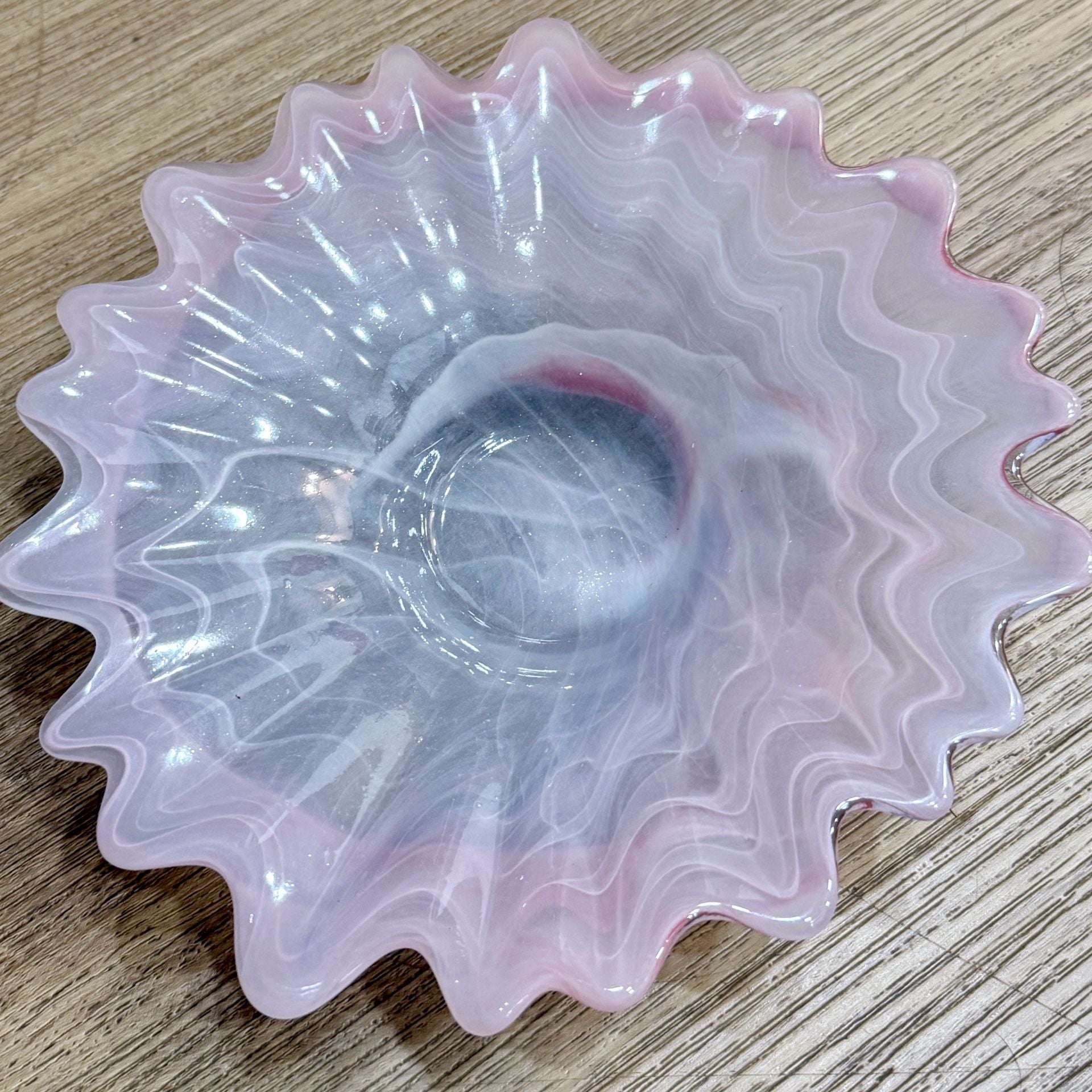 Vintage Italian Pink and White Swirled Art Glass Ruffled Scalloped Bowl 1
