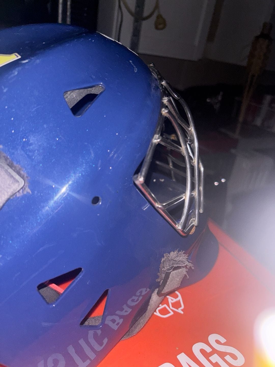 Bauer Ice Hockey Goalie Mask with Cage 5