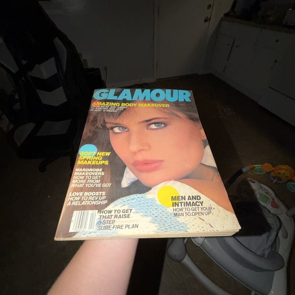 Vintage April 1980 GLAMOUR Magazine