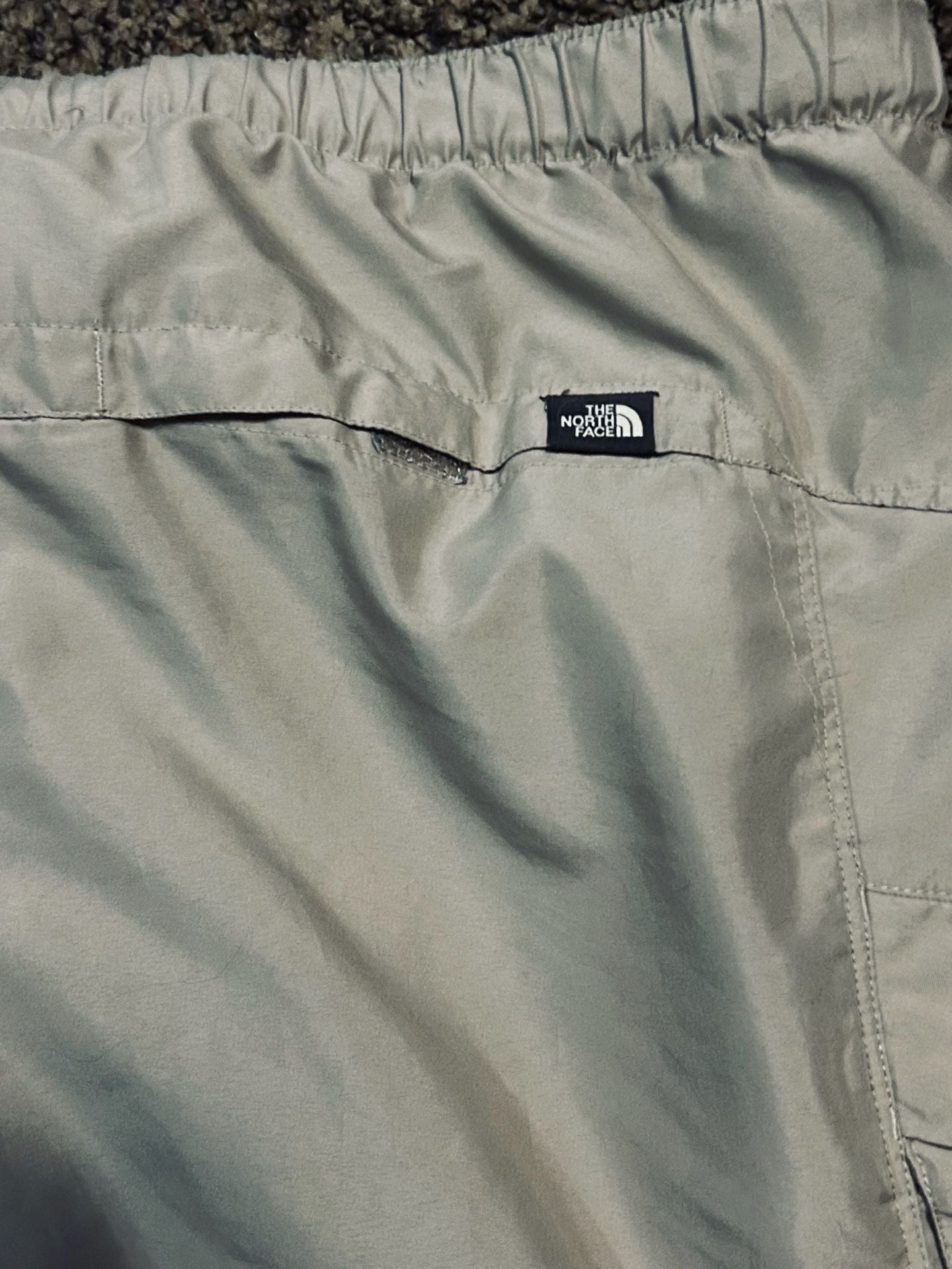 The North Face Men's Utility Hiking Cargo Shorts with Integrated Belt 11
