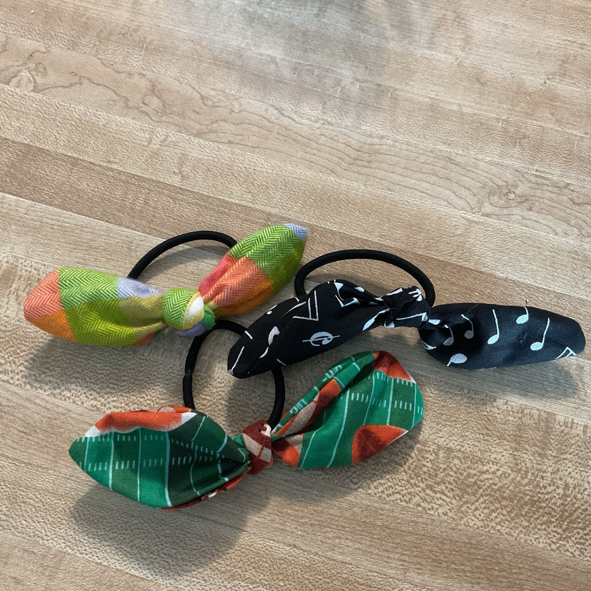 Set of 3 Handmade Fabric Knot Bow Hair Tie Ponytail Holders 1
