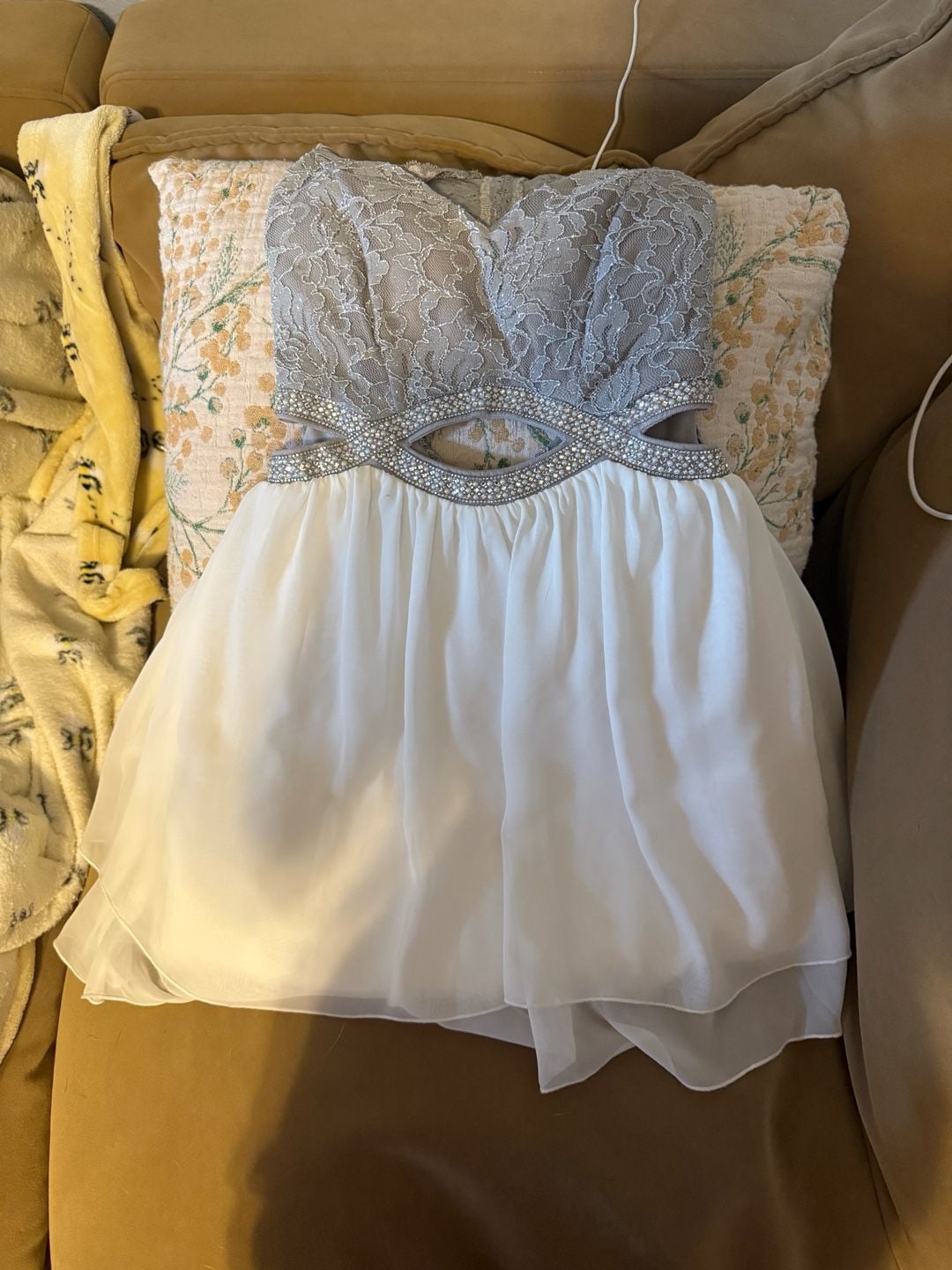 Speechless Womens Juniors Grey Lace and White Mini Dress Size 3 2