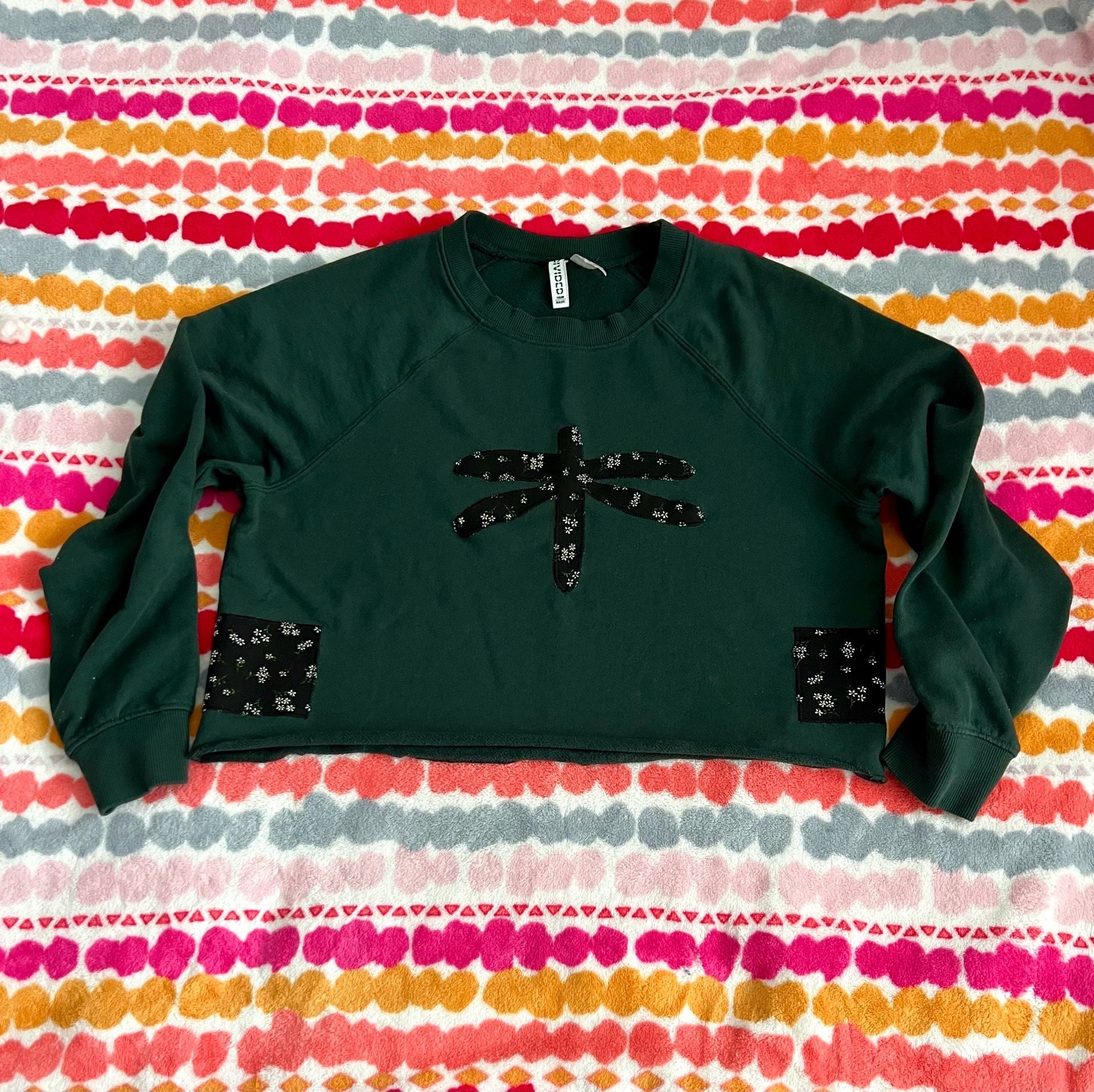 H&M Divided Basic Green Dragonfly Graphic Floral Patch Sweatshirt 2