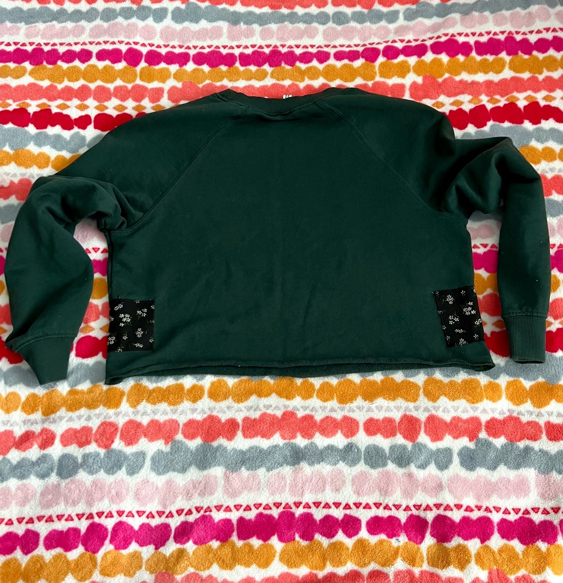 H&M Divided Basic Green Dragonfly Graphic Floral Patch Sweatshirt 7