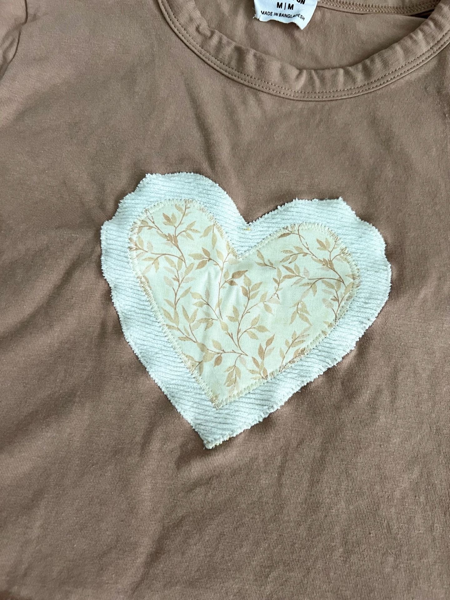 Handmade Cotton:On Brown Crop T-Shirt with Floral Heart Patch 3