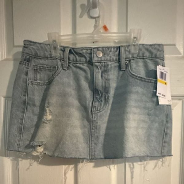 7.7 by Seven7 Light Wash Distressed Denim Mini Skirt
