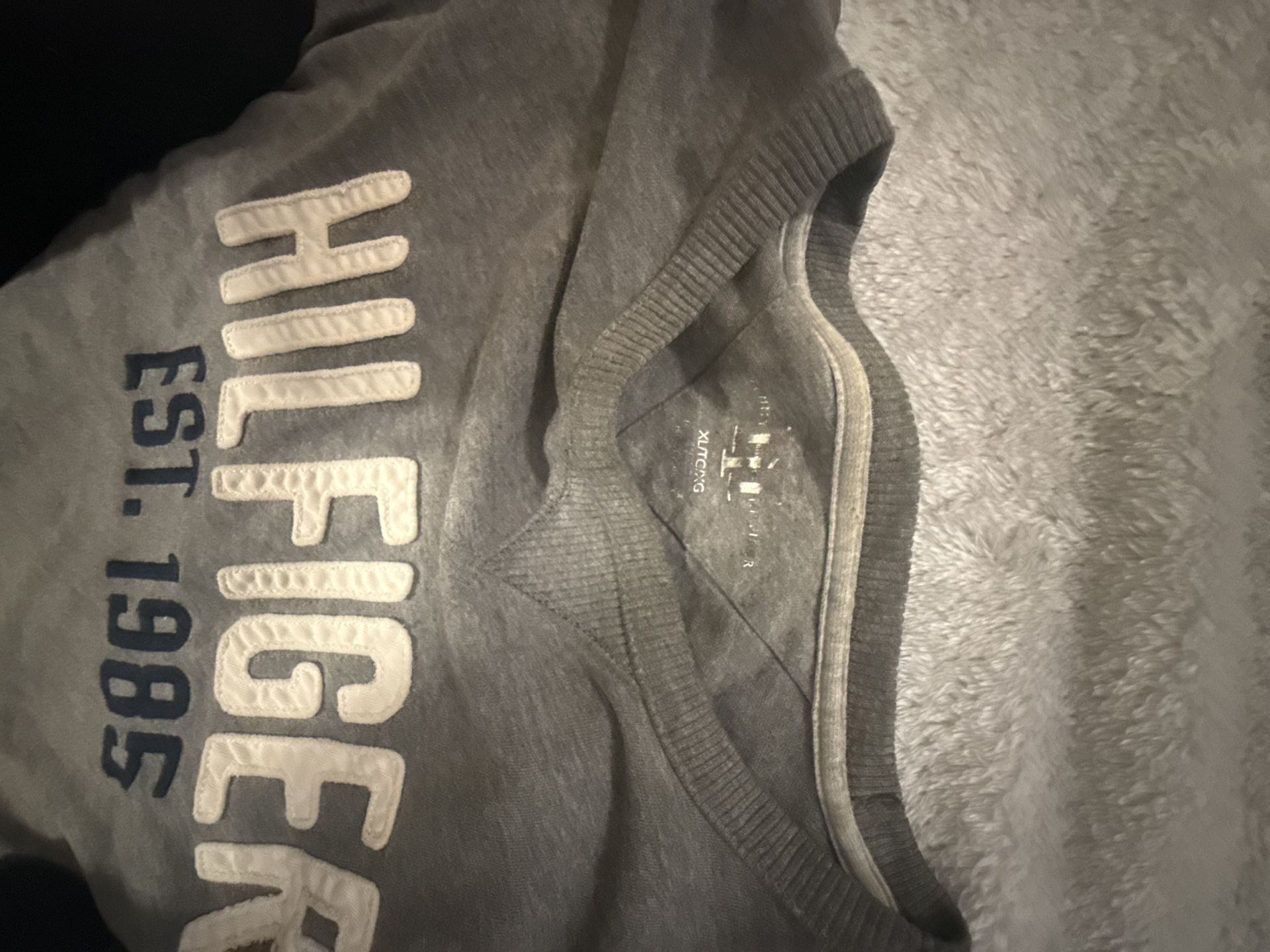 Tommy Hilfiger Est. 1985 Logo Crewneck Sweatshirt 2