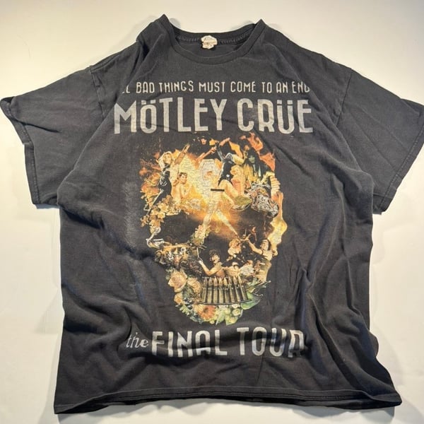 Motley Crue The Final Tour All Bad Things Must Come To An End Graphic T-Shirt