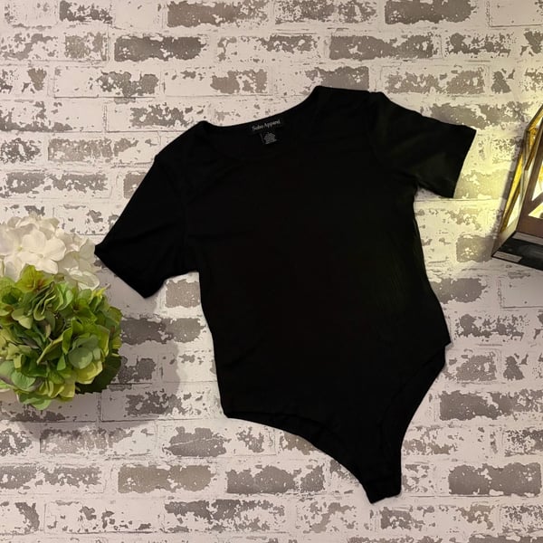 Soho Apparel Women's Black Ribbed Short Sleeve Bodysuit