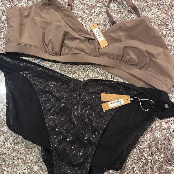 NWT SKIMS 4x bundle! Fits Everybody Triangle Bralette and Shimmer Bikini Bottom