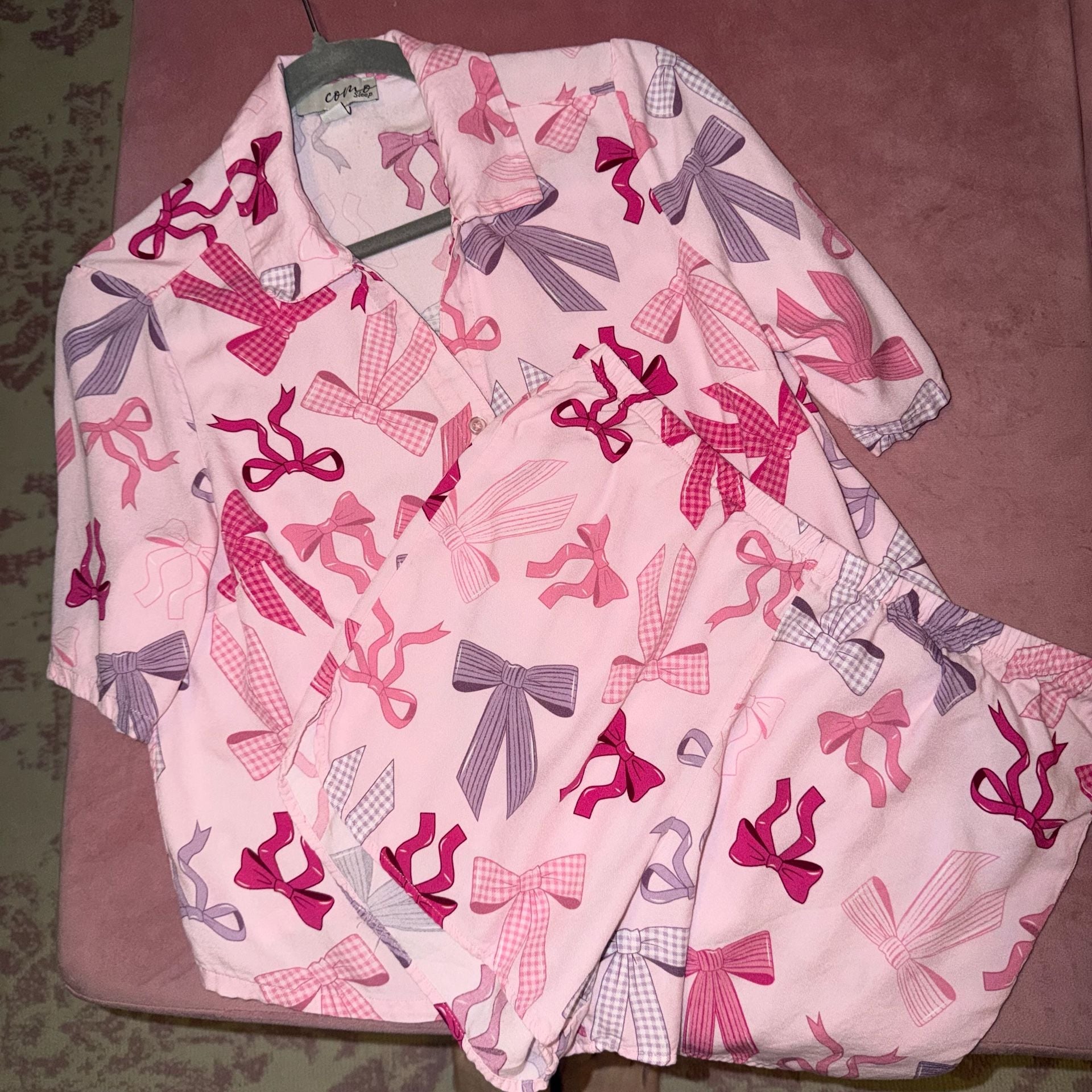 Como Sleep Women's Pink Bow Print Button-Down Pajama Set 1