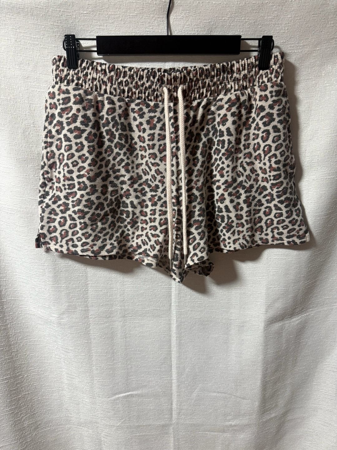 Victoria's Secret Women's Waffle Knit Leopard Print Hoodie and Shorts Loungewear Set 4