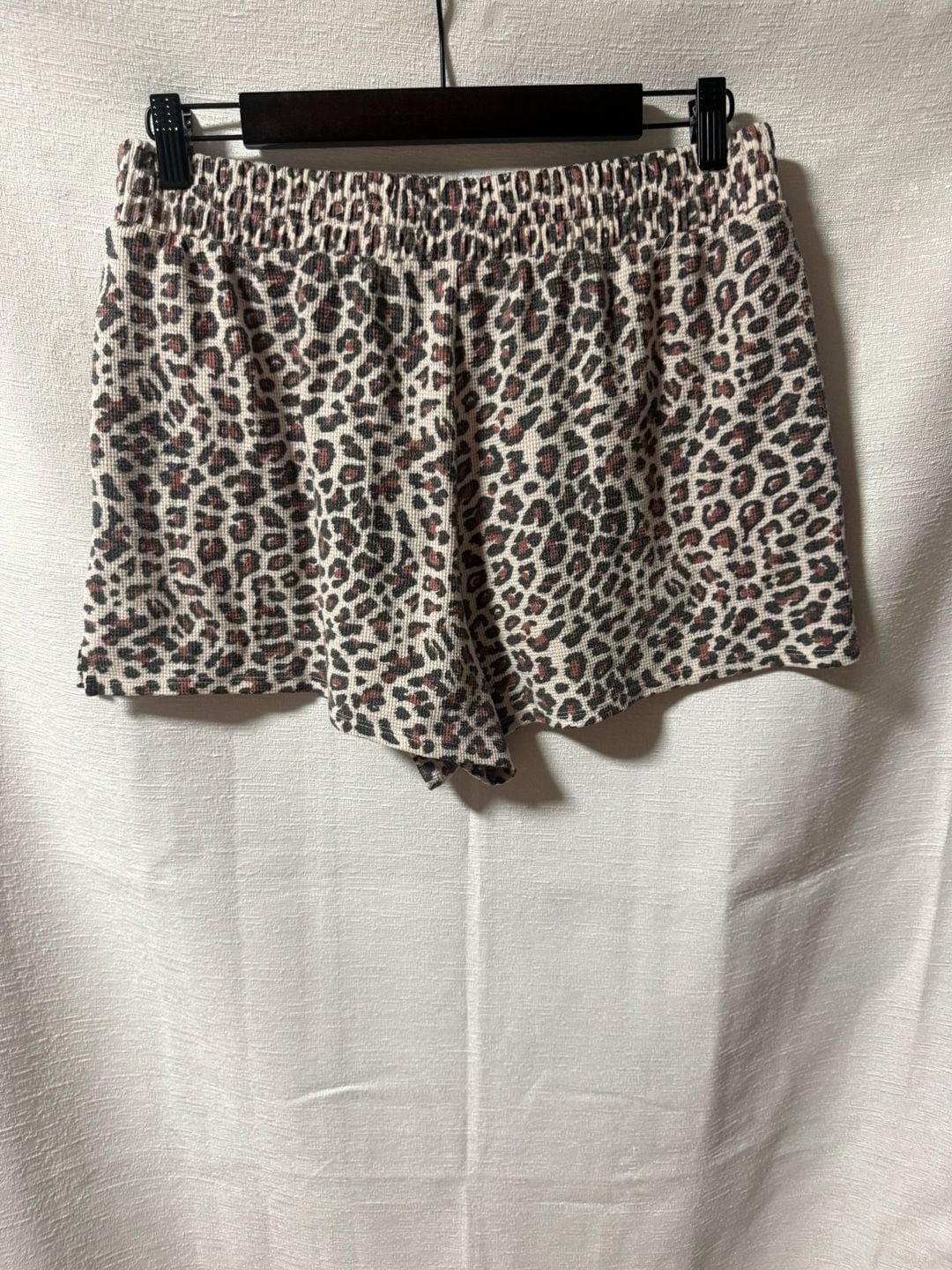 Victoria's Secret Women's Waffle Knit Leopard Print Hoodie and Shorts Loungewear Set 5