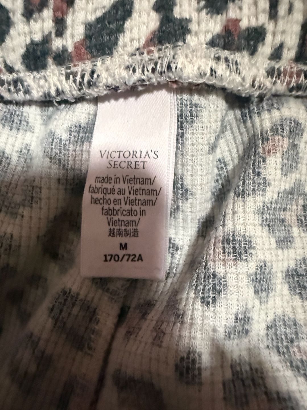 Victoria's Secret Women's Waffle Knit Leopard Print Hoodie and Shorts Loungewear Set 6