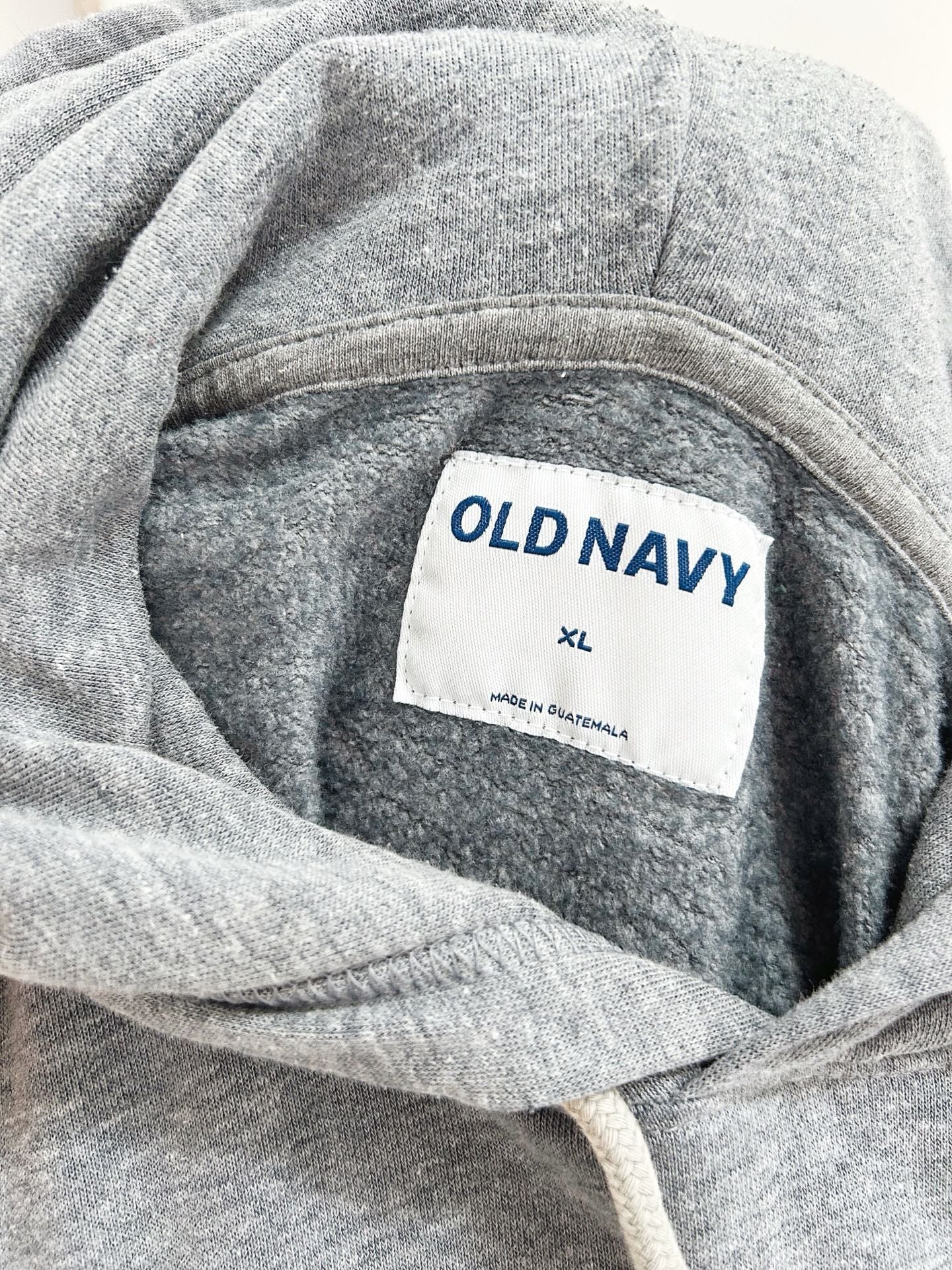 Old Navy California Graphic Pullover Hoodie in Heather Gray 5