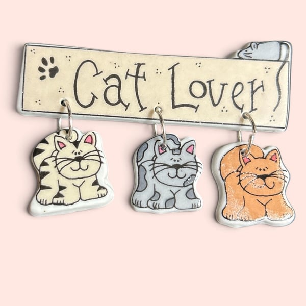 Vintage Handcrafted Ceramic Cat Lover Pin Brooch with Dangling Cat Charms & mouse
