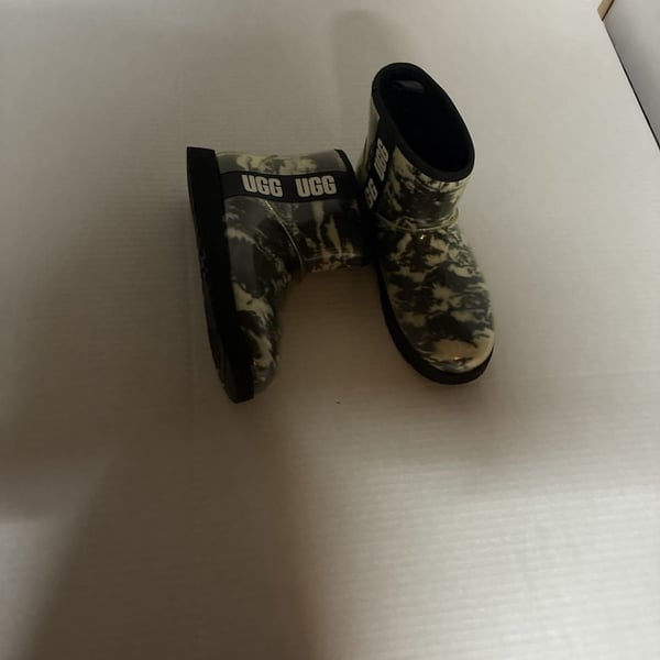 UGG Classic Clear Mini Marble Waterproof Boots