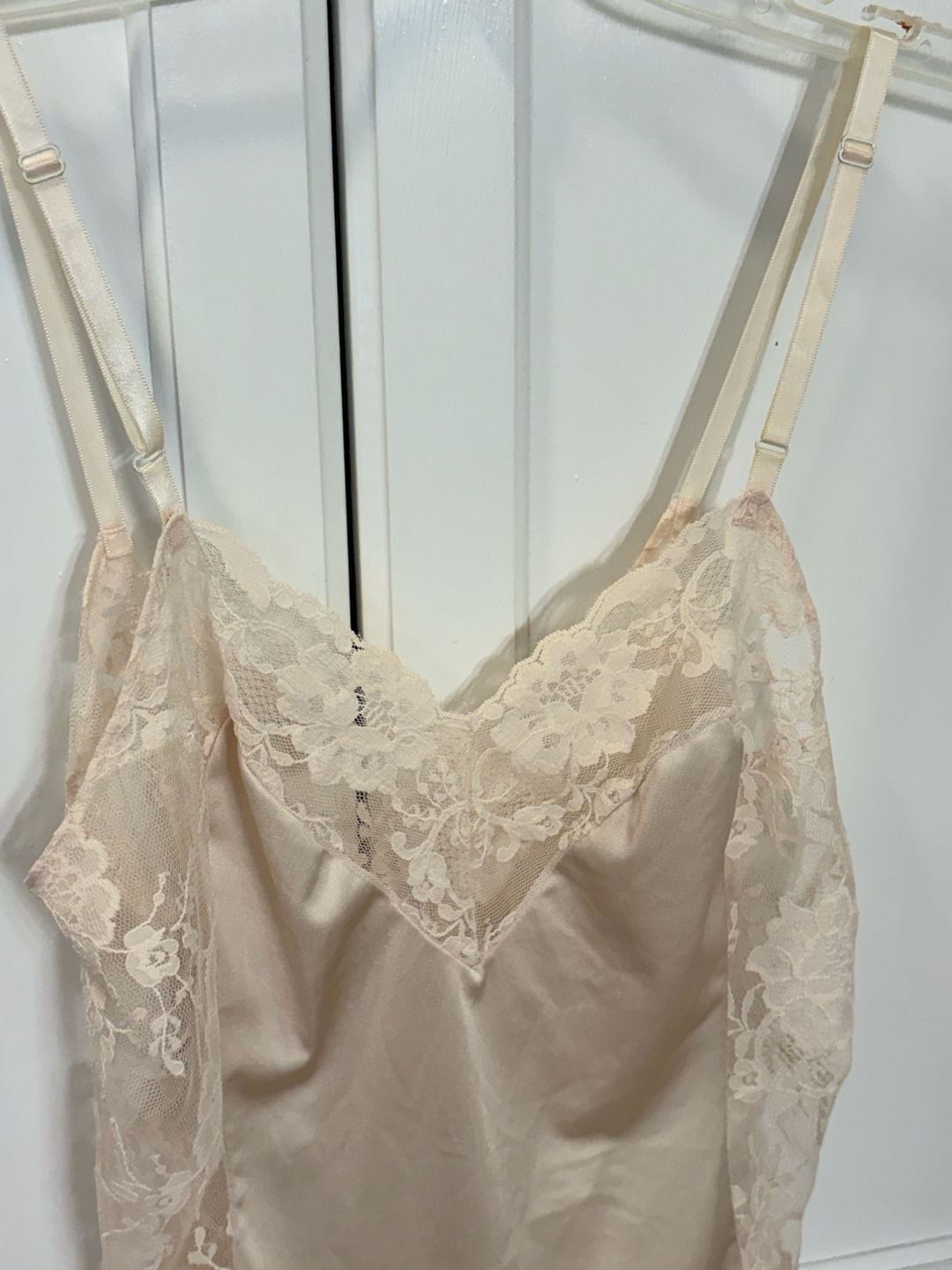 Vintage Henson Kickernick Size 34 Ivory Lace Sheer Camisole Lingerie USA Nylon 13