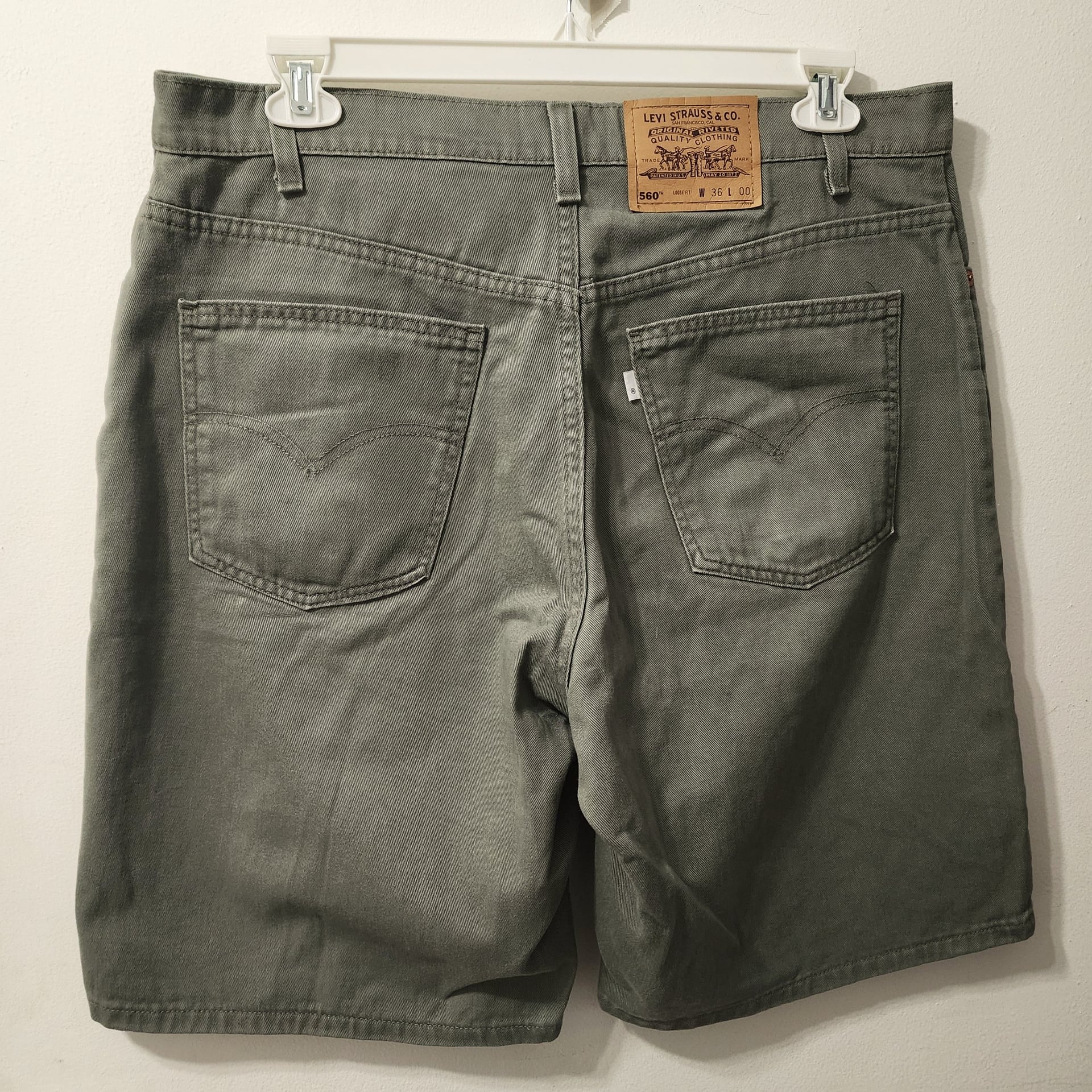 Vintage Levi's 560 Loose Fit Denim Shorts Green Men's Size 36 Made in USA 4