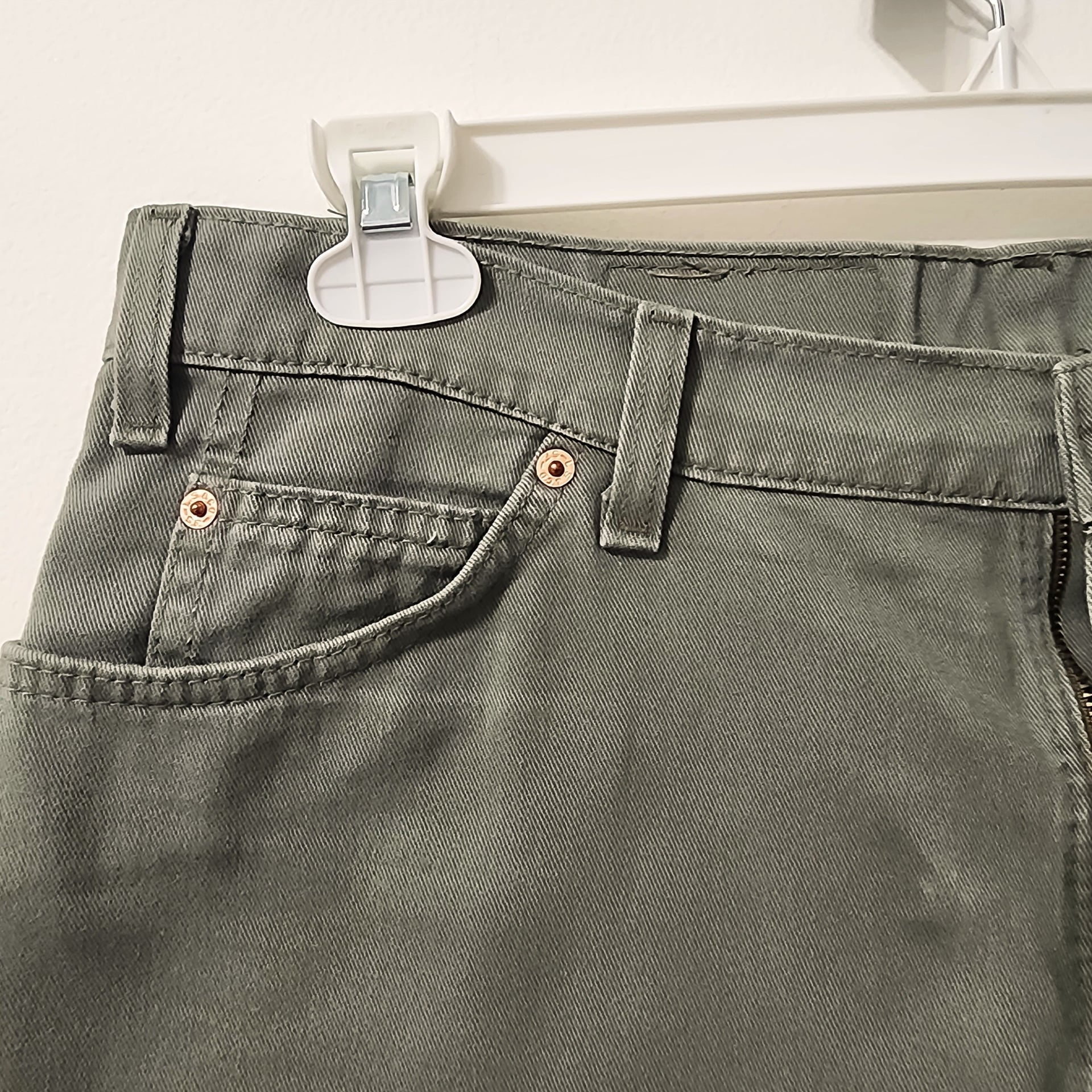 Vintage Levi's 560 Loose Fit Denim Shorts Green Men's Size 36 Made in USA 9
