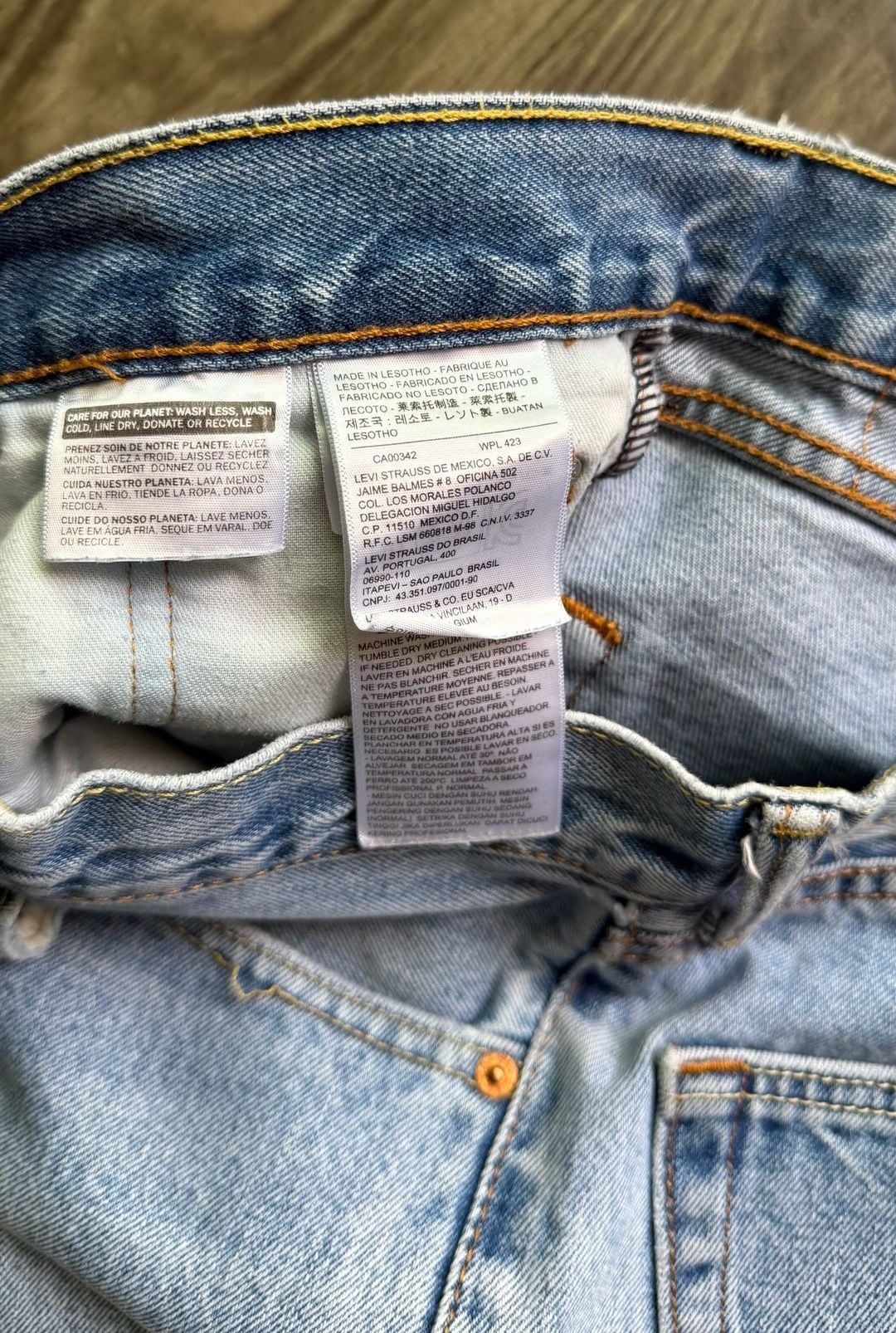 Vintage Levi's 505 Regular Fit Straight Leg Jeans, Light Wash, Men's Size 33x34 7