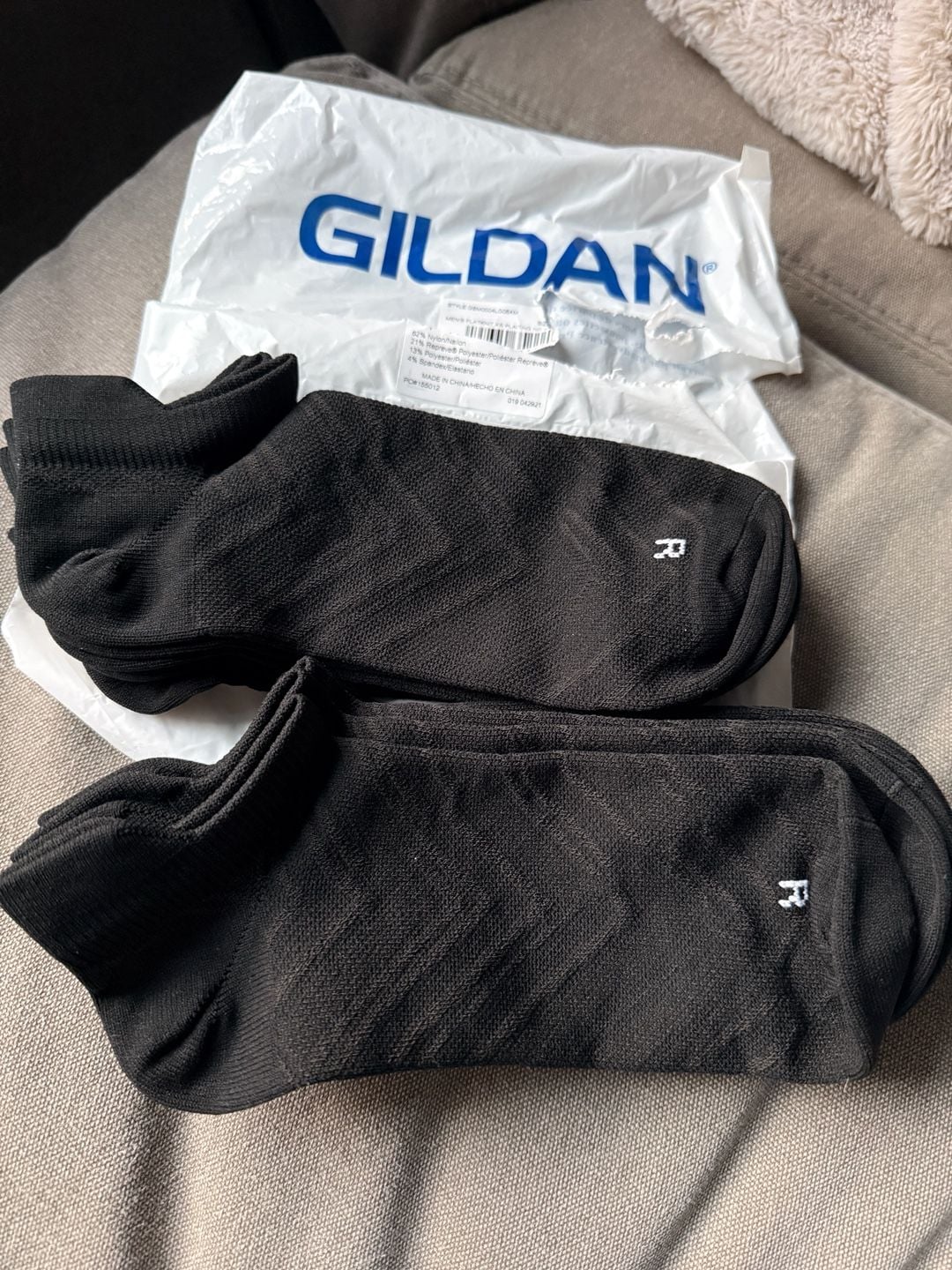6 pair of Gildan Men's Flatknit Plaiting No-Show Socks Style GBM0004LG06AM 1