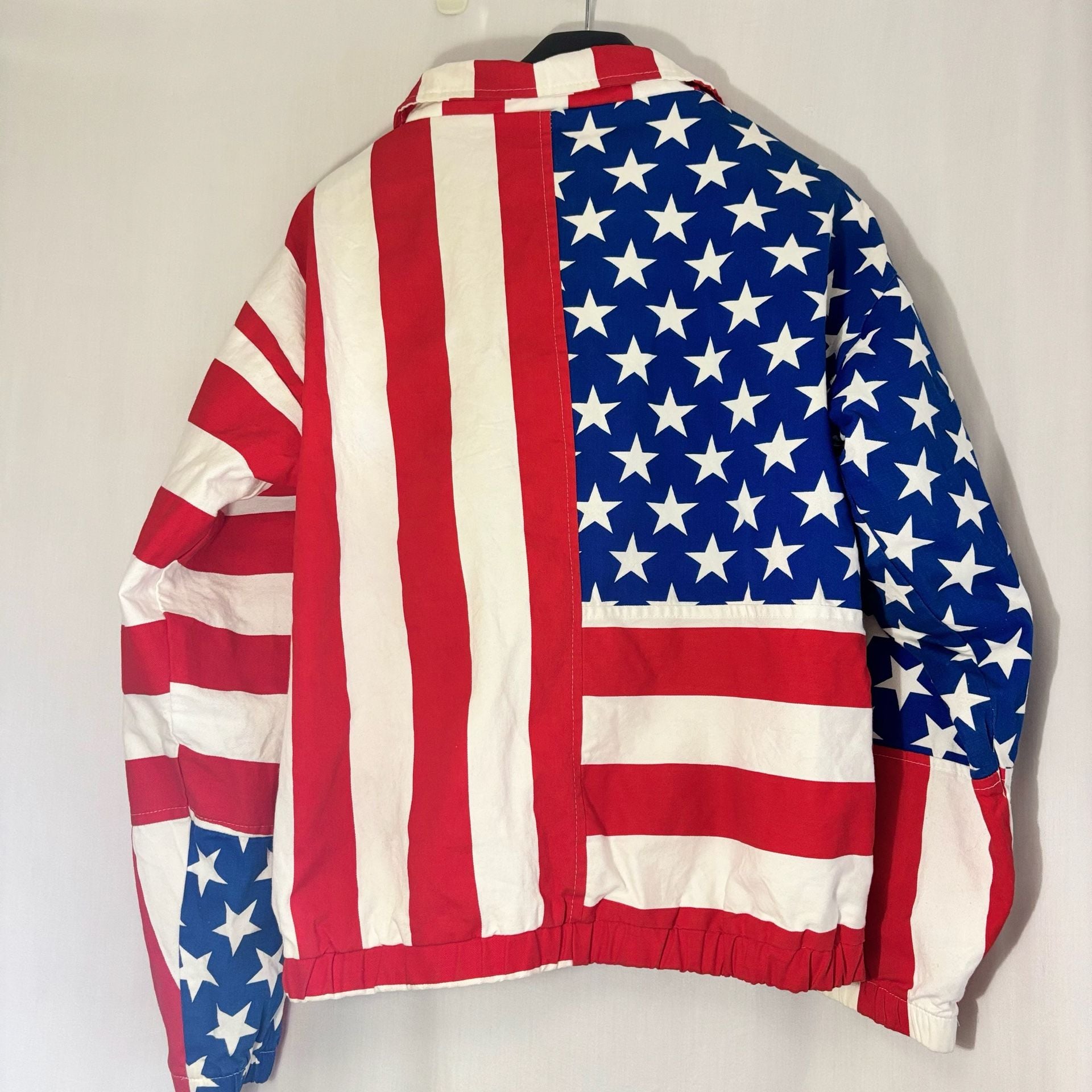 Carabella Collection Vintage American Flag Print Zip-Up Bomber Jacket 4