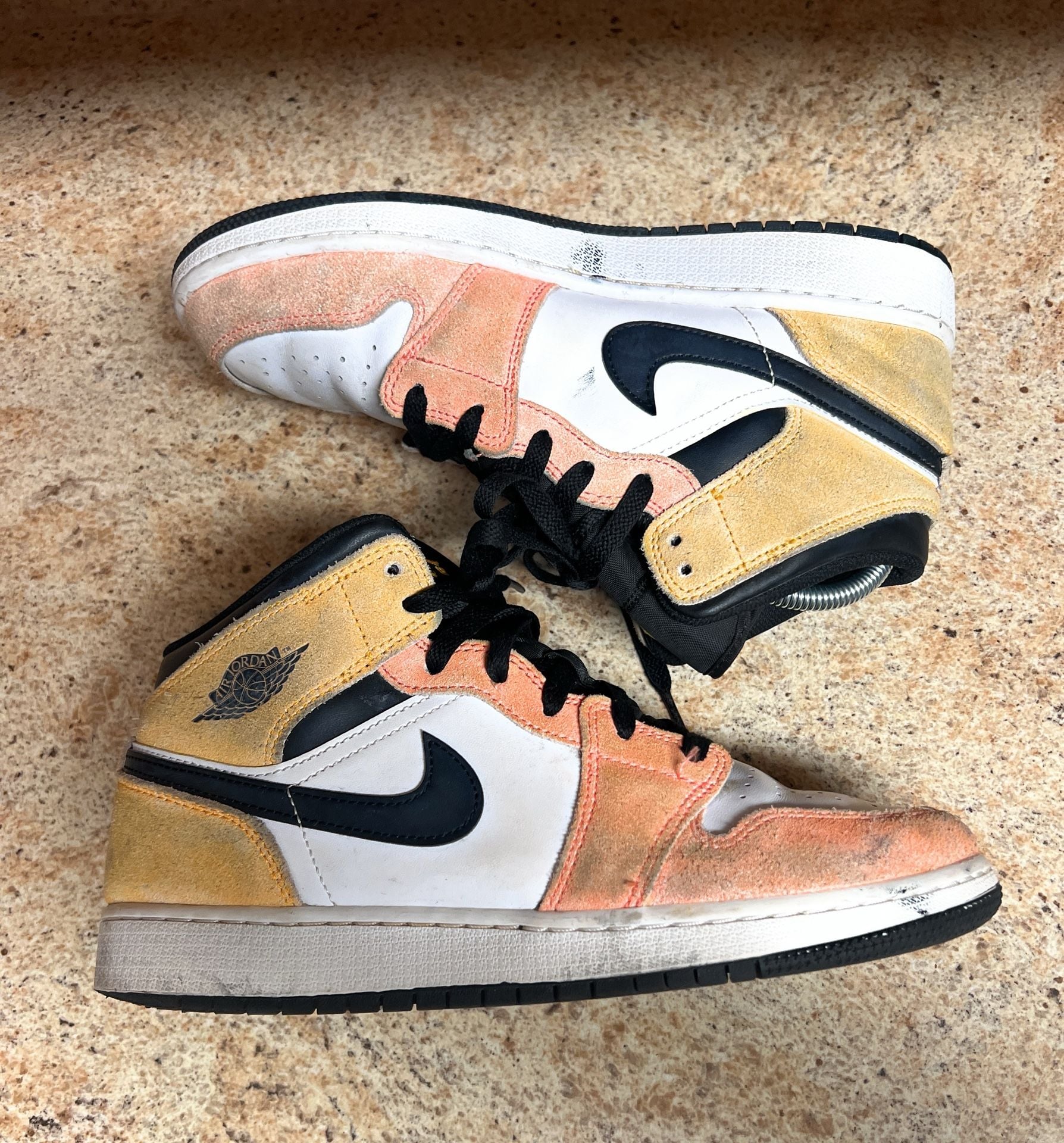Nike Air Jordan 1 Mid SE 'Flight Club' Magic Ember/Sundial (DX4365-800) 4