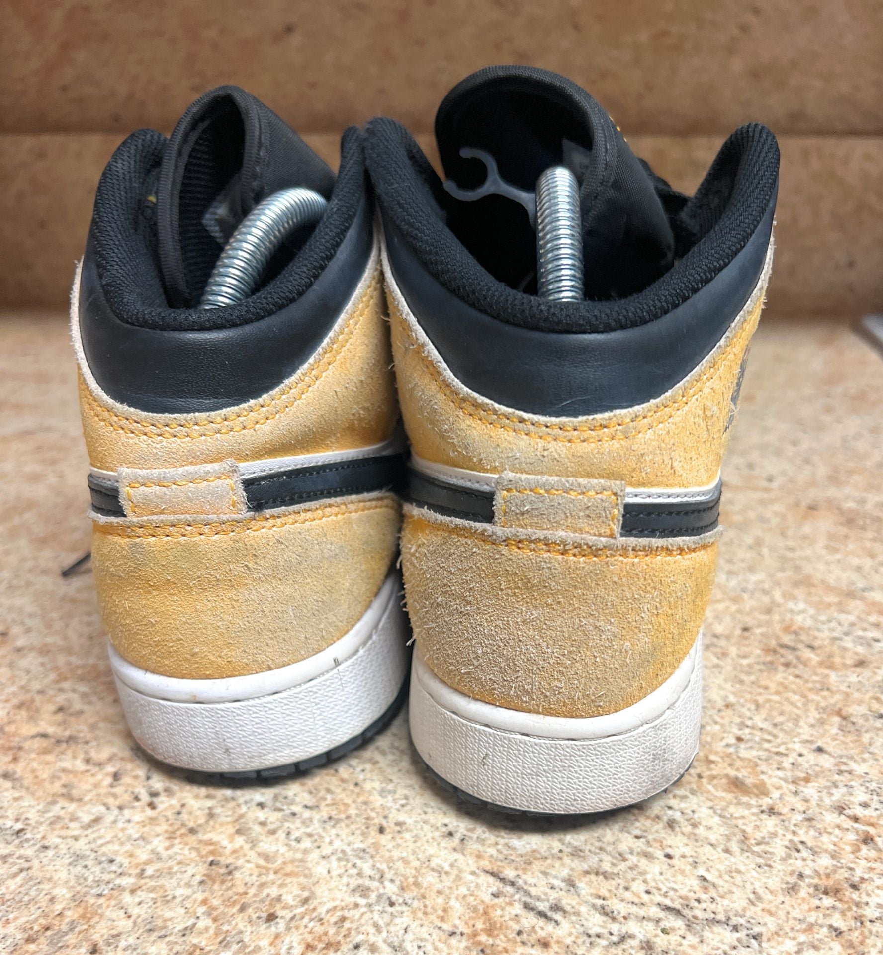 Nike Air Jordan 1 Mid SE 'Flight Club' Magic Ember/Sundial (DX4365-800) 6