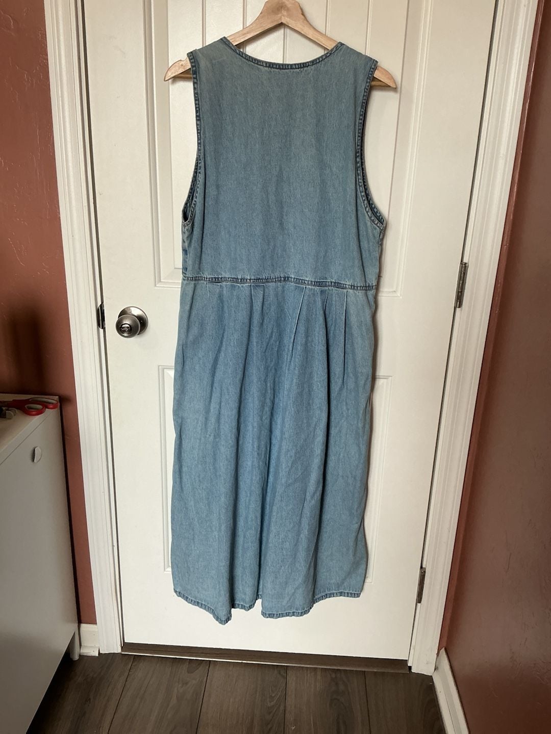 Vintage Jane Ashley Denim Button-Front Midi Dress with Floral Embroidery Medium 4