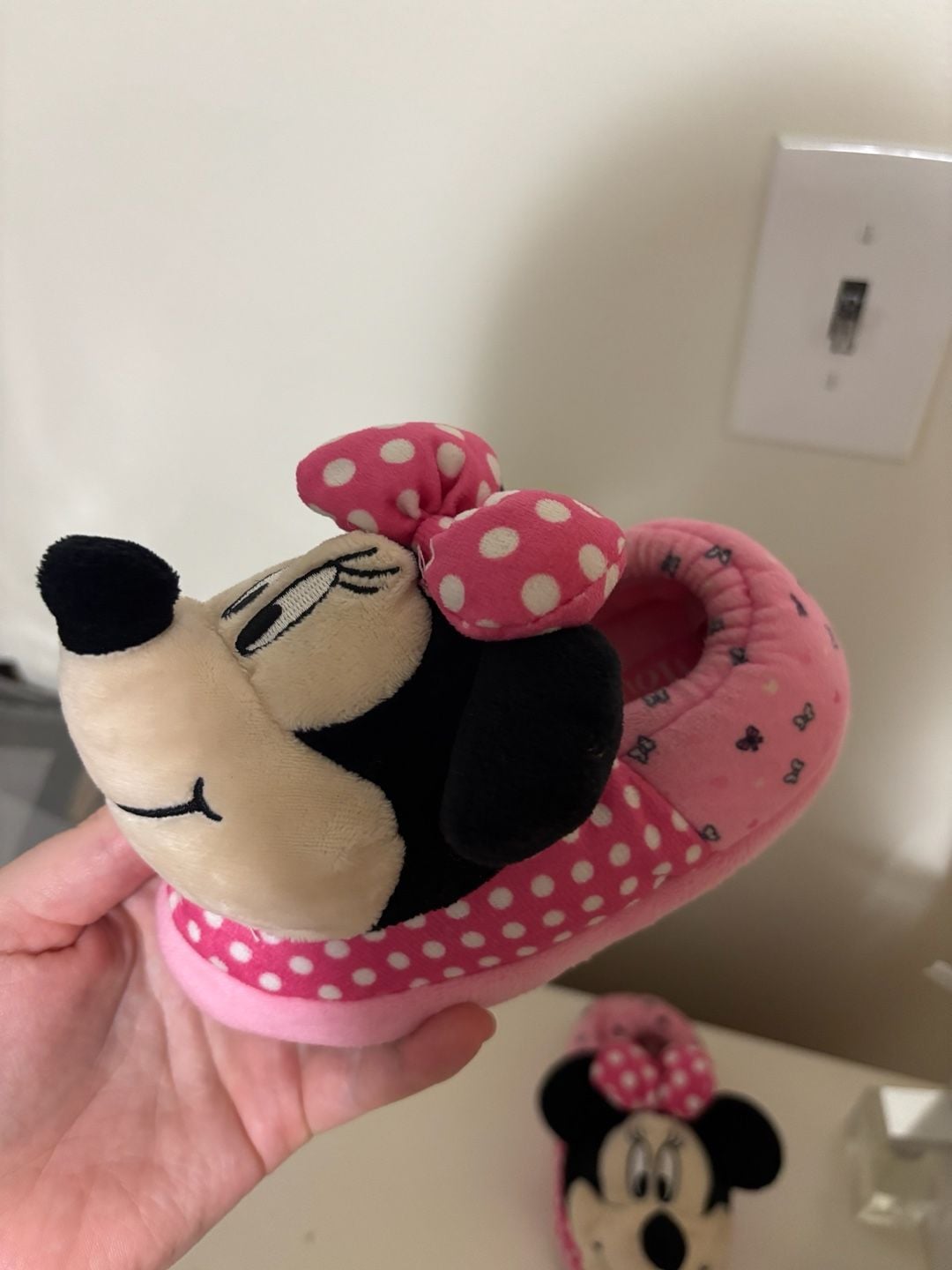Disney Minnie Mouse 3D Plush Pink Polka Dot Slippers Size 7/8C 2