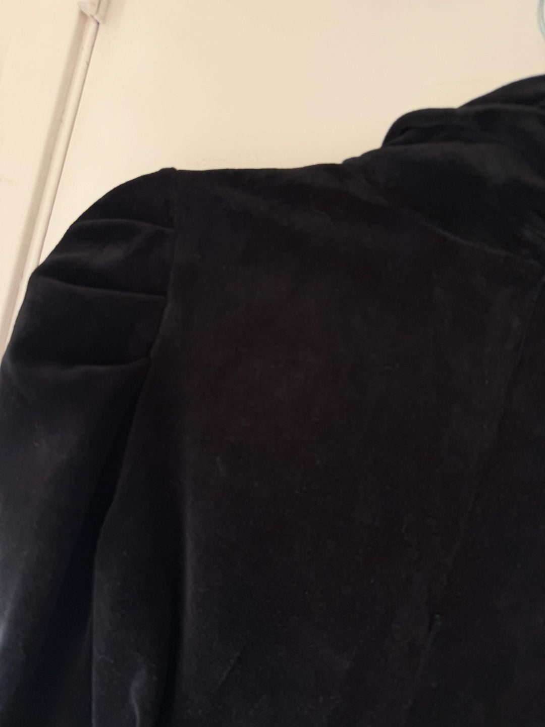 Pam & Gela Velvet Mock Neck Long Sleeve Ruched Top in Black 7