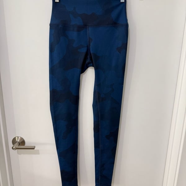 Alo Yoga Women's High-Waist Blue Camo Print Leggings