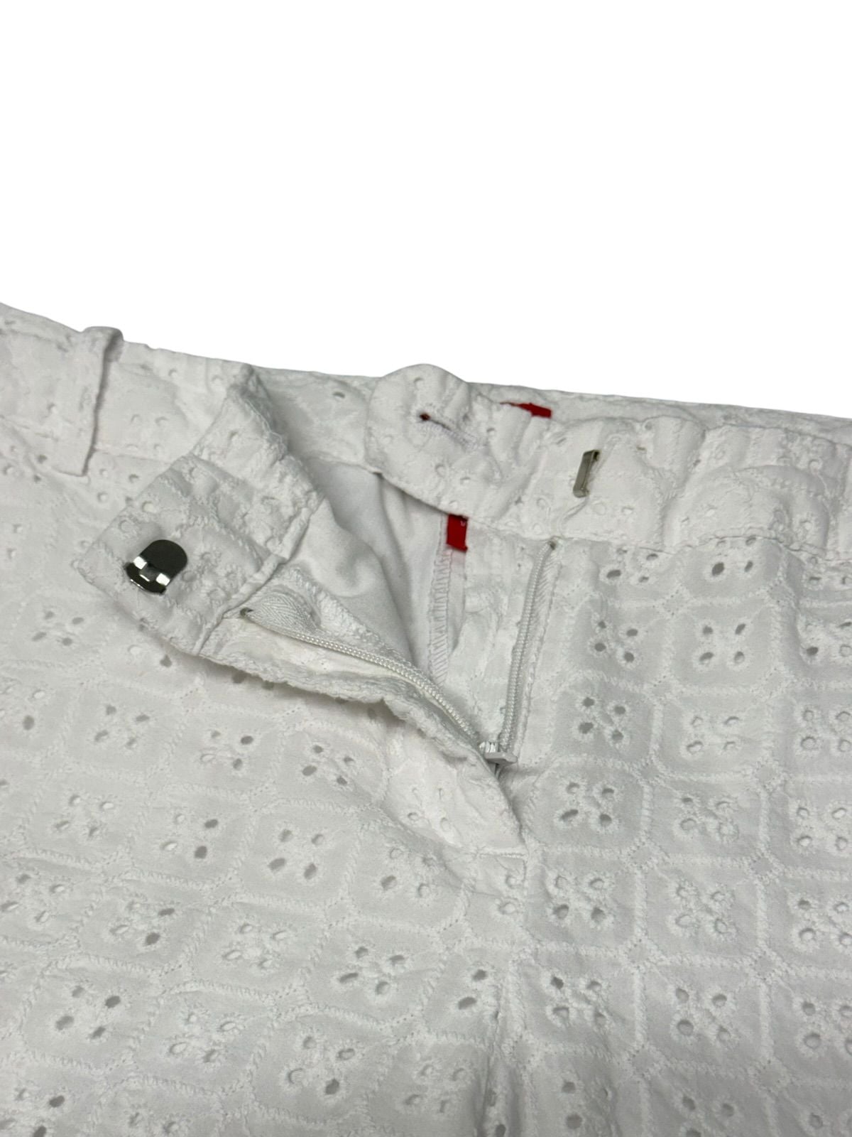 Izod Women's Size 6 White Eyelet Textured Lined Shorts 6” Inseam 3