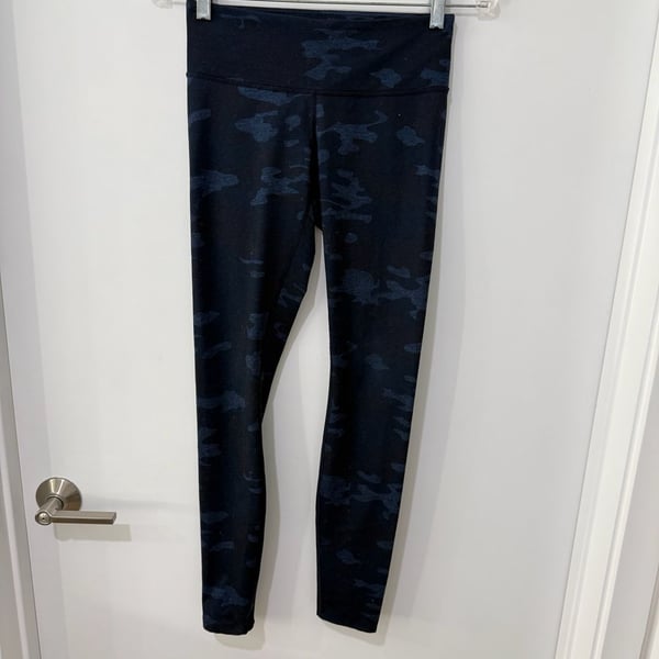 Lululemon Wunder Under High-Rise Legging in Black Camo Print, Size 4