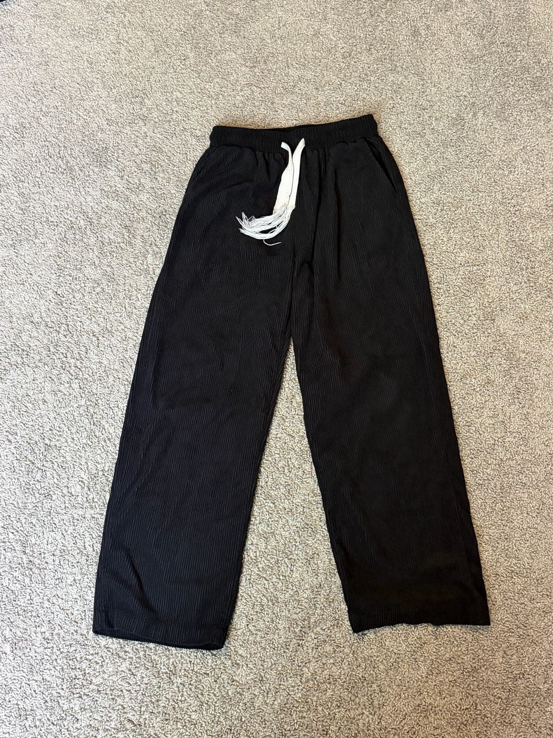 Women's Pleated Wide Leg Drawstring Lounge Pants in Black 2