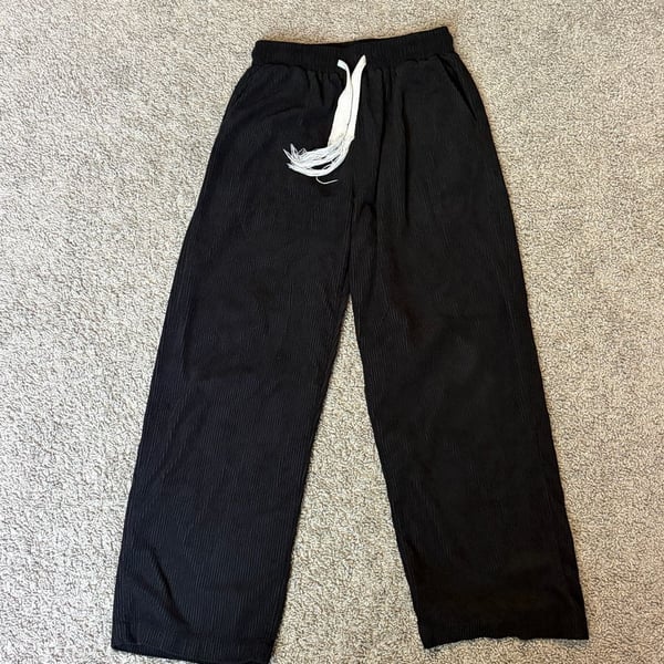 Women's Pleated Wide Leg Drawstring Lounge Pants in Black